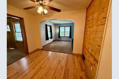 705 N Carver Street, Winthrop, MN 55396 - Photo 8