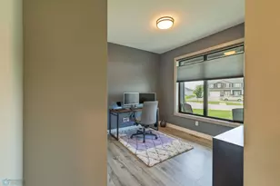 5606 43rd St S, Fargo, ND 58104 - Photo 4