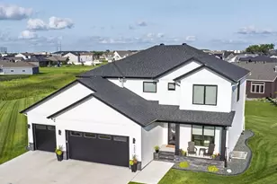 5606 43rd St S, Fargo, ND 58104 - Photo 2