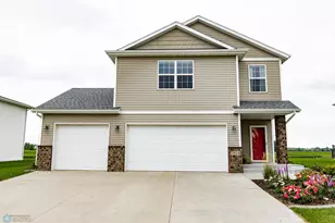 3914 10th Ave S, Moorhead, MN 56560 - Photo 1