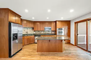 1598 Summit Shores Cir, Burnsville, MN 55306 - Photo 2