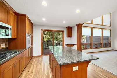 1598 Summit Shores Circle, Burnsville, MN 55306 - Photo 18