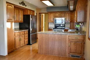 1206 S Shore Dr, Worthington, MN 56187 - Photo 10