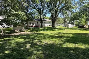 520 E 5th St, Litchfield, MN 55355 - Photo 26