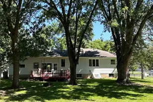 520 E 5th St, Litchfield, MN 55355 - Photo 28