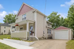 383 Clinton Ave, Saint Paul, MN 55107 - Photo 1