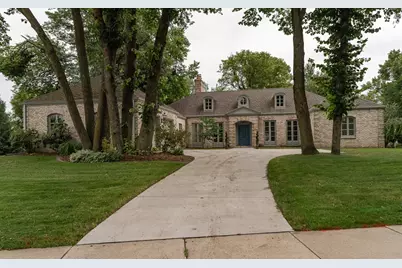 910 Folwell Drive SW, Rochester, MN 55902 - Photo 1