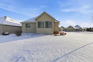 224 Harmon Ln, Litchfield, MN 55355 - Photo 2
