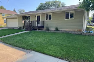 1100 5th St NW, Austin, MN 55912 - Photo 1
