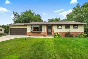 32538 Ironwood Dr, Saint Joseph, MN 56374 - Photo 2