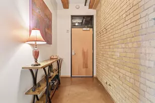 406 Wacouta St, Saint Paul, MN 55101 - Photo 2