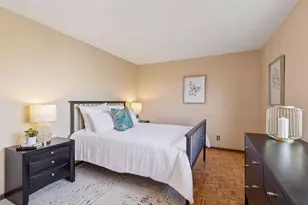 410 Groveland Ave, Minneapolis, MN 55403 - Photo 22