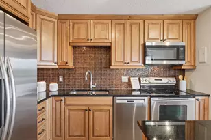 410 Groveland Ave, Minneapolis, MN 55403 - Photo 4