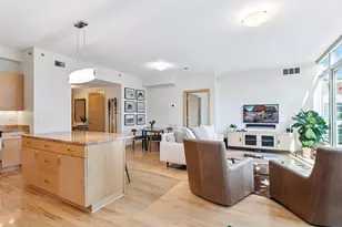 215 10th Ave S, Minneapolis, MN 55415 - Photo 14