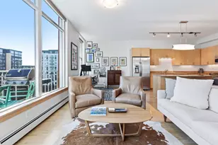 215 10th Ave S, Minneapolis, MN 55415 - Photo 16