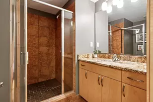 215 10th Ave S, Minneapolis, MN 55415 - Photo 32