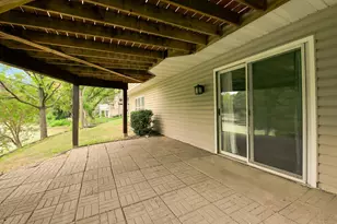 6281 Whispering Oaks Dr, Eden Prairie, MN 55346 - Photo 8