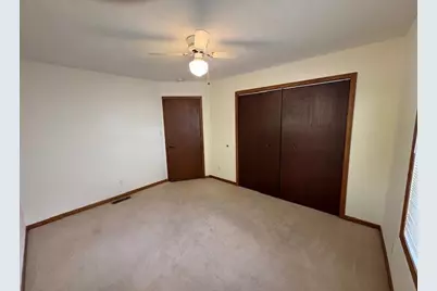 6281 Whispering Oaks Drive, Eden Prairie, MN 55346 - Photo 18