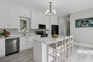 917 Division St S, Northfield, MN 55057 - Photo 2