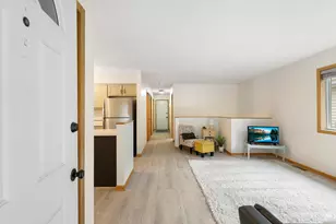 613 W 6th St, Monticello, MN 55362 - Photo 2