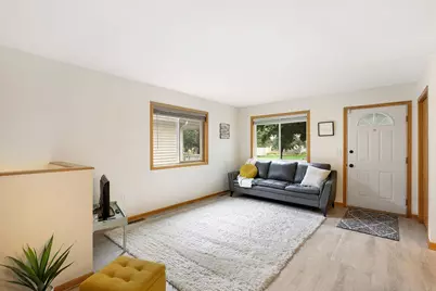 613 W 6th Street, Monticello, MN 55362 - Photo 4