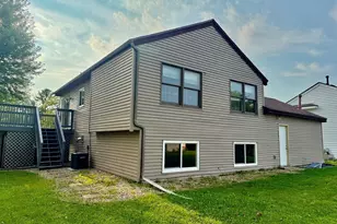 3845 Hale Ave N, Oakdale, MN 55128 - Photo 1