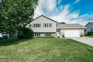 410 8th St, Goodhue, MN 55027 - Photo 1