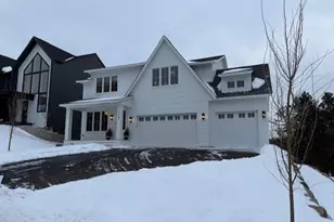 11184 Johnson Ridge, Eden Prairie, MN 55347 - Photo 2