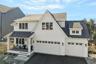 11184 Johnson Ridge, Eden Prairie, MN 55347 - Photo 2