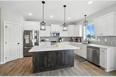 25686 Euclid Avenue, Wyoming, MN 55092 - Photo 2