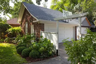 2400 W Lake of the Isles Pkwy, Minneapolis, MN 55405 - Photo 52