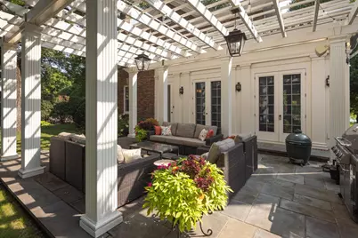 2400 W Lake Of The Isles Parkway, Minneapolis, MN 55405 - Photo 20