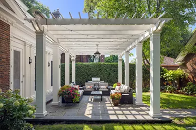 2400 W Lake Of The Isles Parkway, Minneapolis, MN 55405 - Photo 26