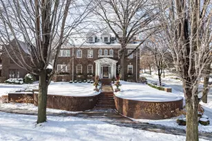 2400 W Lake of the Isles Pkwy, Minneapolis, MN 55405 - Photo 4