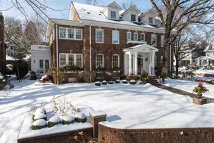 2400 W Lake of the Isles Pkwy, Minneapolis, MN 55405 - Photo 2