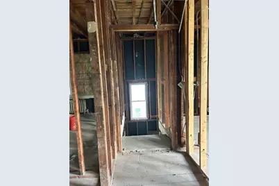 905 Queen Avenue N, Minneapolis, MN 55411 - Photo 2