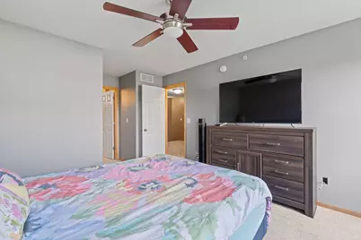 7509 Parkridge Way, Savage, MN 55378 - Photo 20