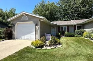 1015 Pershing Blvd, Worthington, MN 56187 - Photo 2