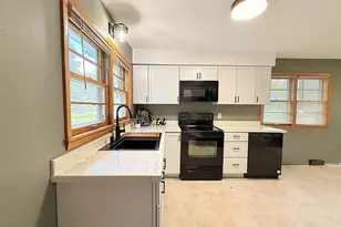 1202 N 5th St, Montevideo, MN 56265 - Photo 6