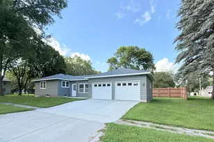 1202 N 5th St, Montevideo, MN 56265 - Photo 1