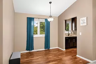 7321 Woodstock Curv, Bloomington, MN 55438 - Photo 10