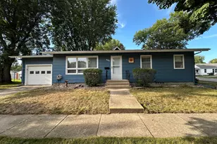 604 W Warren St, Luverne, MN 56156 - Photo 1