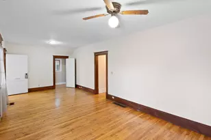 2015 Pleasant Ave, Minneapolis, MN 55404 - Photo 18