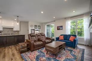 637 Maple Ct, New Richmond, WI 54017 - Photo 4