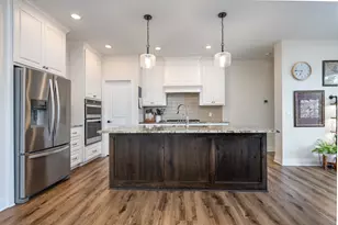 637 Maple Ct, New Richmond, WI 54017 - Photo 10