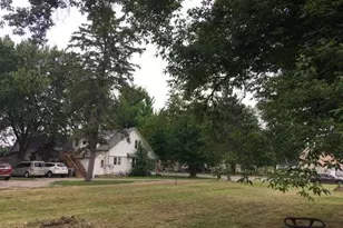 230 3rd Ave NW, Milaca, MN 56353 - Photo 1