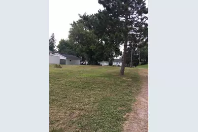 230 3rd Avenue NW, Milaca, MN 56353 - Photo 2