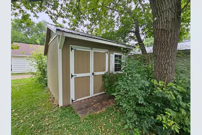 111 Markley Avenue S, Thief River Falls, MN 56701 - Photo 6