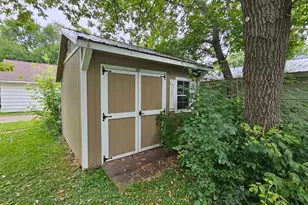 111 Markley Ave S, Thief River Falls, MN 56701 - Photo 6