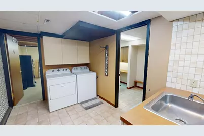 2404 8th Avenue SW, Austin, MN 55912 - Photo 76